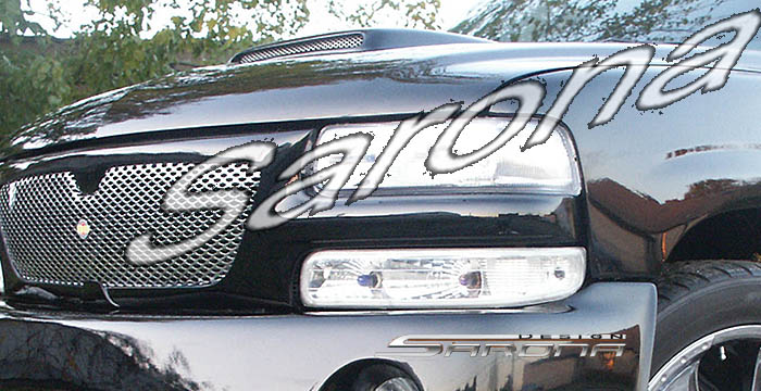 Custom Chevy Suburban Hood Scoop  SUV/SAV/Crossover (2001 - 2005) - $225.00 (Manufacturer Sarona, Part #CH-003-HS)